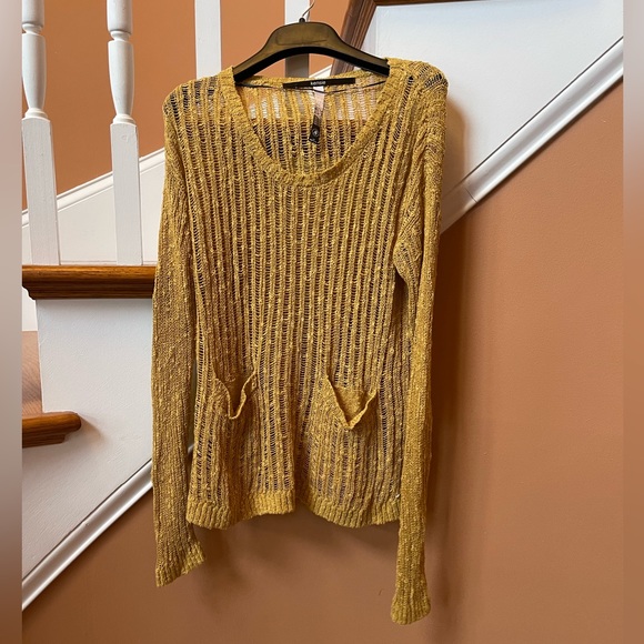 Excellent condition Kensie open weave size Sm front pocket long sleeve sweater - Picture 1 of 3